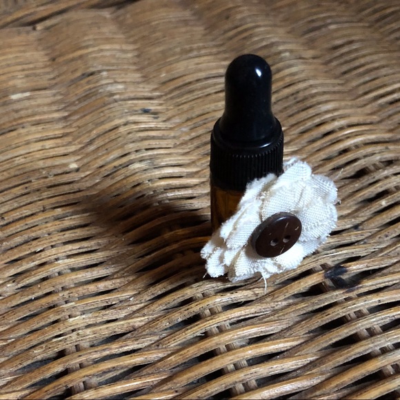Cinnamon Bun Essential Oil Blend - Picture 4 of 11